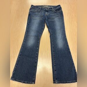 American Eagle low rise bootcut jeans 6 petite stretch